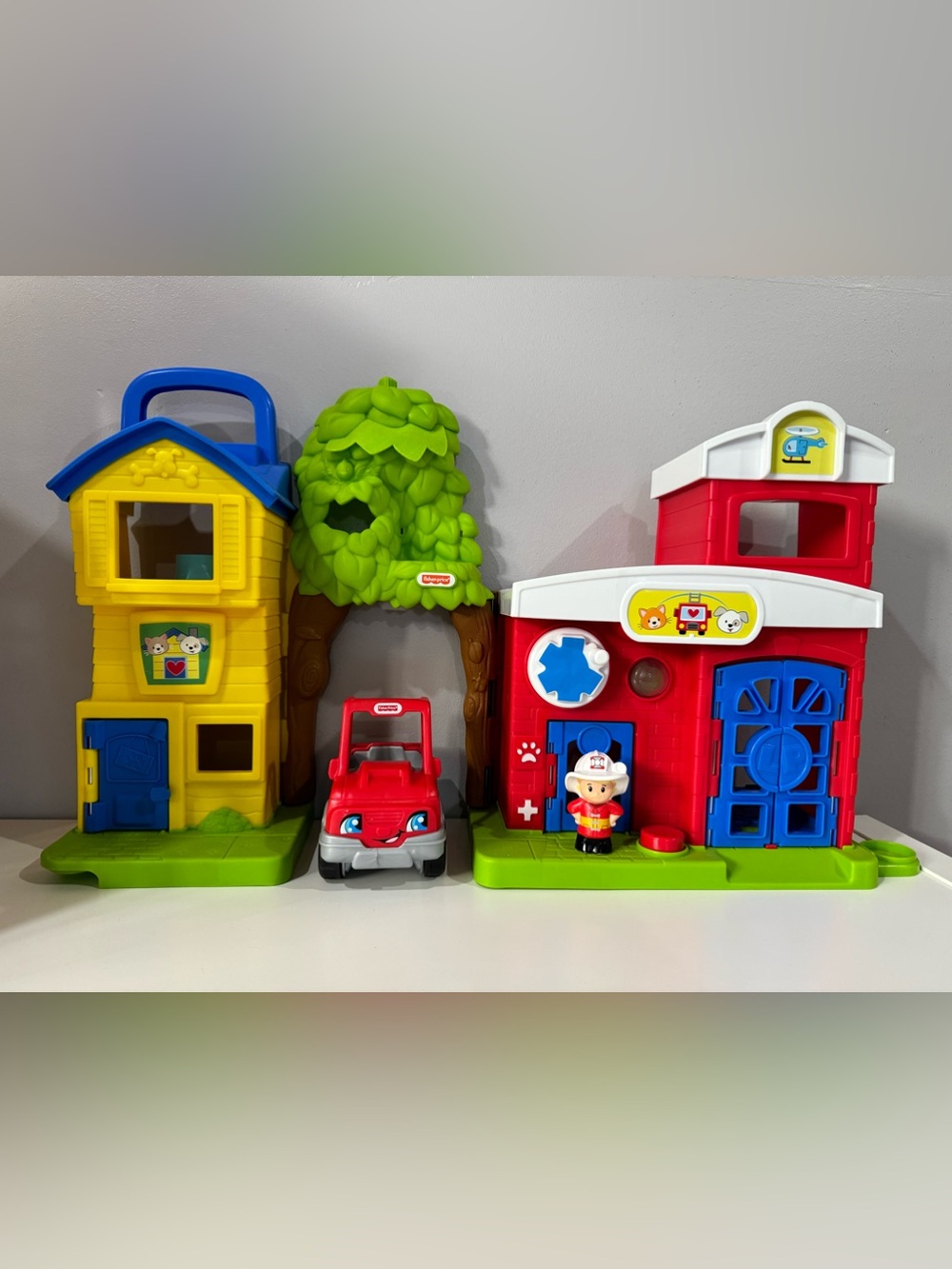 Fisher-Price play set! With one vehicle and one character!